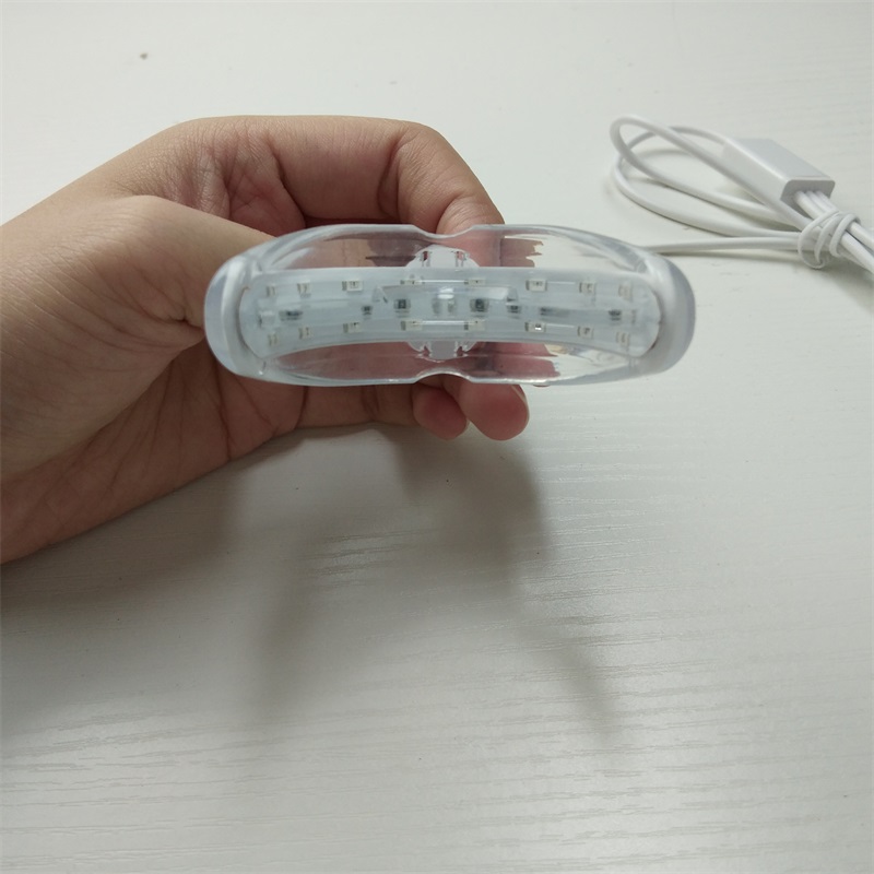 Lampada Portatile per lo Sbian - Teeth Whitening Gels recensione e prezzo